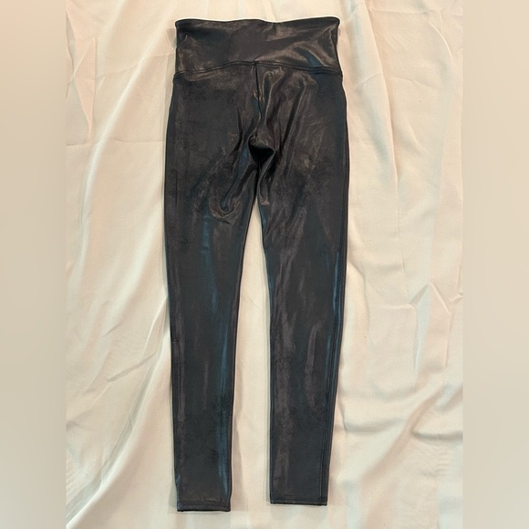 Spanx Faux Leather Shiny Black Leggings - L - Picture 6 of 9